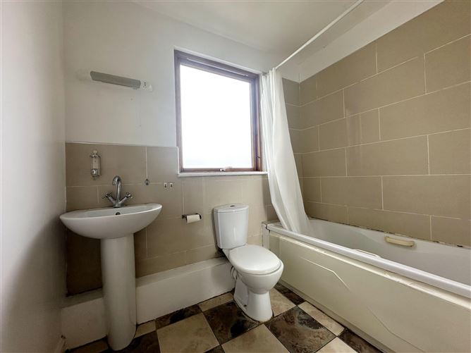 9 St. Canices Square, Finglas, Dublin 11