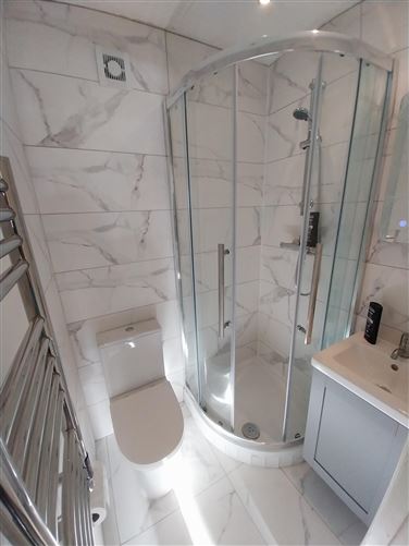 https://photos-a.propertyimages.ie/media/5/0/4/4962405/a88d29c1-3fe5-4b47-be6d-5f5f6dca1ca5_l.jpg