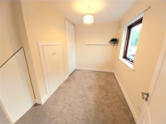 https://photos-a.propertyimages.ie/media/5/0/4/4962405/a88d29c1-3fe5-4b47-be6d-5f5f6dca1ca5_l.jpg