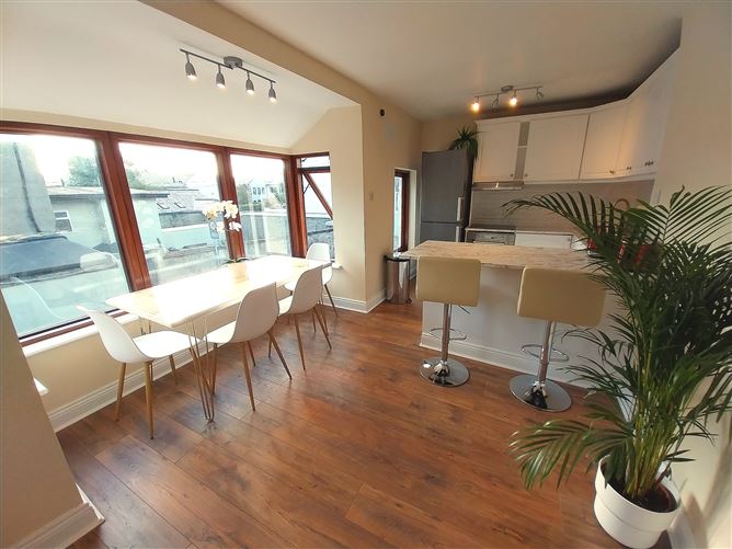 https://photos-a.propertyimages.ie/media/5/0/4/4962405/a88d29c1-3fe5-4b47-be6d-5f5f6dca1ca5_l.jpg
