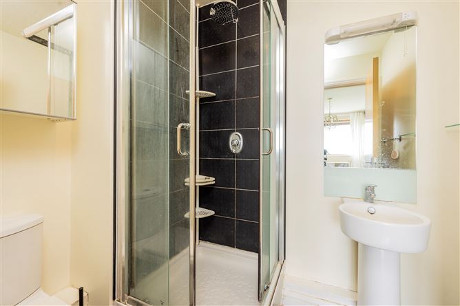 https://photos-a.propertyimages.ie/media/5/0/4/4994405/d509a96f-3cc4-4a73-8054-b7924e0b1e5f_l.jpg