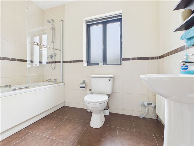 44 Carraig Linn, Caheronaun, Loughrea, Co. Galway