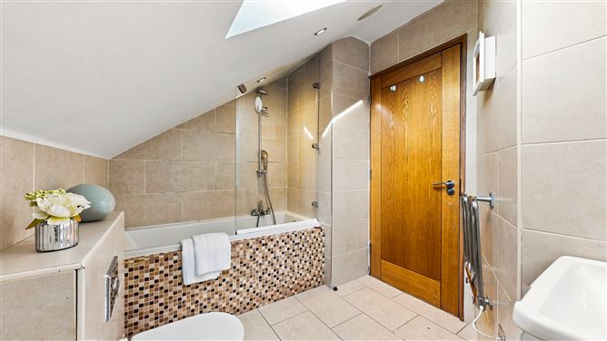 Photo 10 of 20 — 6 Bruach na Mara 187 Seafield Road East Clontarf Dublin 3 , Clontarf, Dublin 3