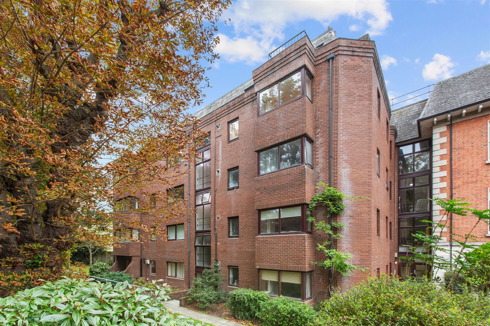 Photo 1 of 16 — 19 Raglan Hall, Clyde Road, Ballsbridge, Dublin 4