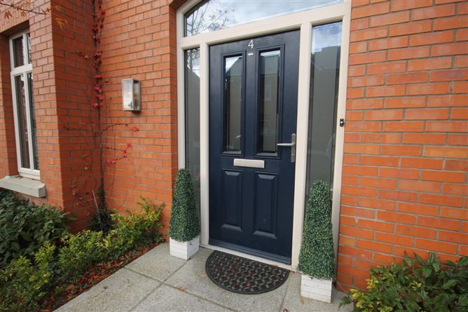 4 The Close, Citywest Village, Citywest, D 24