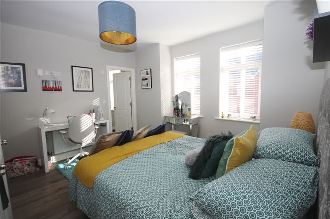 4 The Close, Citywest Village, Citywest, D 24