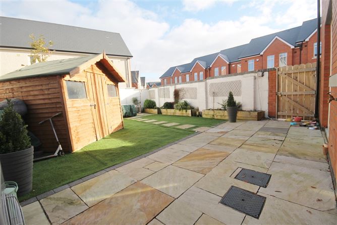 4 The Close, Citywest Village, Citywest, D 24