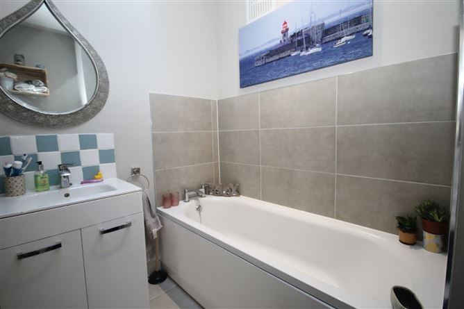 4 The Close, Citywest Village, Citywest, D 24