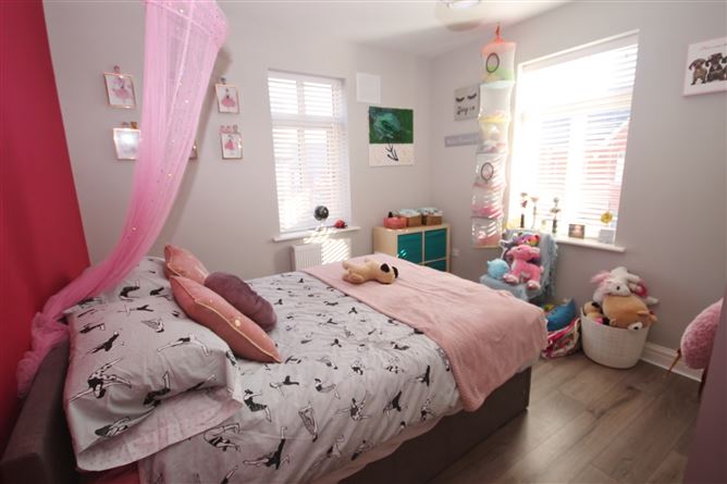 4 The Close, Citywest Village, Citywest, D 24