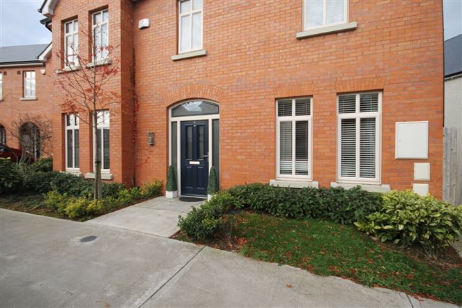 4 The Close, Citywest Village, Citywest, D 24