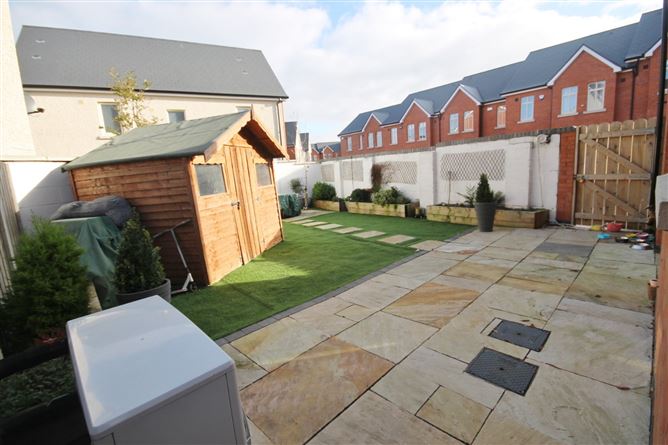 4 The Close, Citywest Village, Citywest, D 24