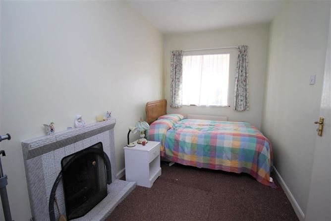 Knockanure Village, Moyvane, Listowel, Co. Kerry