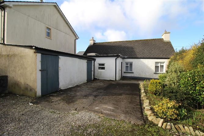 Knockanure Village, Moyvane, Listowel, Co. Kerry