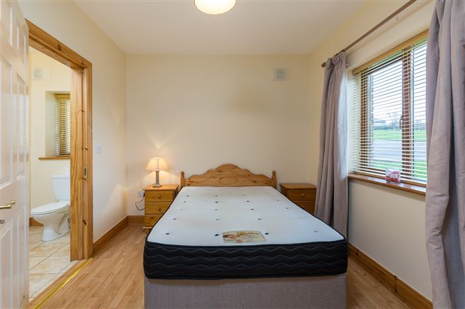 26 Cluain Caislean, Ferns, Co. Wexford