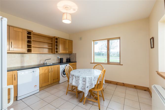 26 Cluain Caislean, Ferns, Co. Wexford