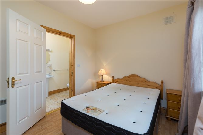 26 Cluain Caislean, Ferns, Co. Wexford