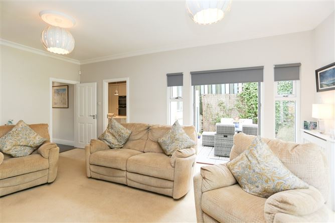 5 Cairnfort, Stepaside, Dublin 18