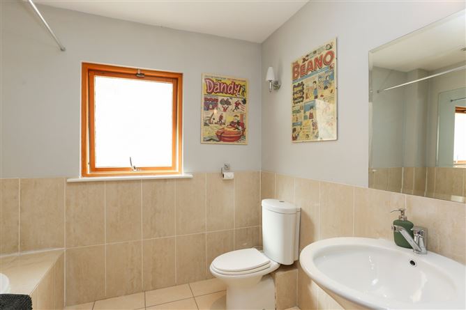 5 Cairnfort, Stepaside, Dublin 18
