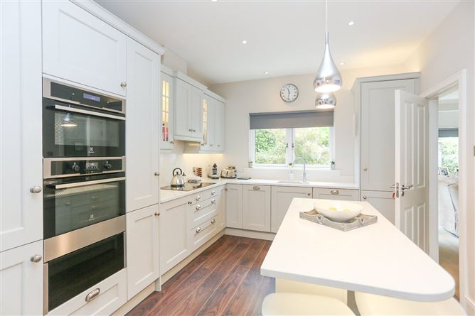 5 Cairnfort, Stepaside, Dublin 18