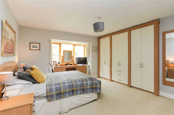 5 Cairnfort, Stepaside, Dublin 18