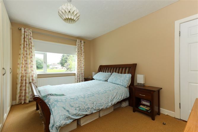 76 Shanganagh Grove, Shankill, Dublin 18