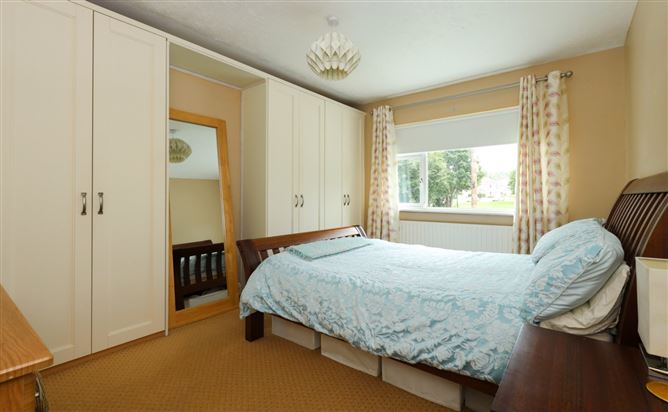76 Shanganagh Grove, Shankill, Dublin 18