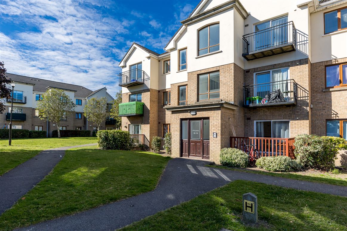 33 The Green Larch Hill, Santry, Dublin 9