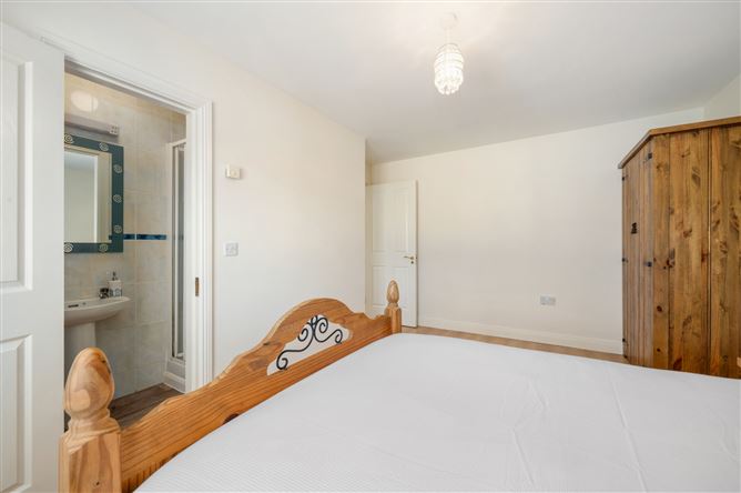 1 Chandlers View, Rushbrooke Links, Cobh, Co. Cork