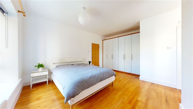 2 The Oval, Tullyvale, Cabinteely, Dublin 18