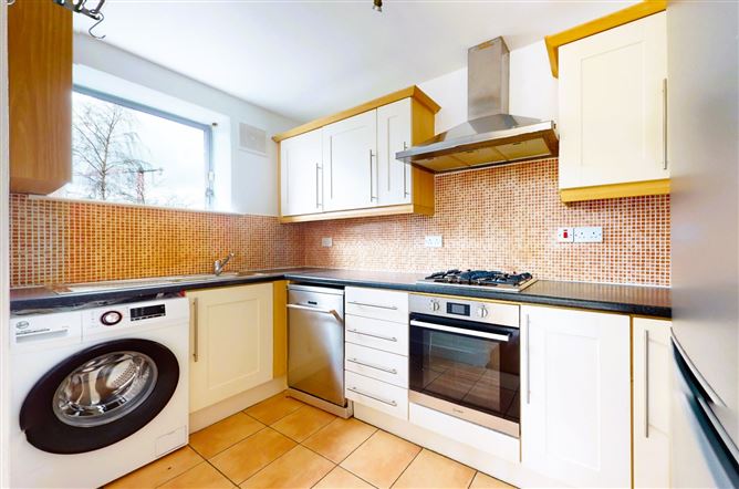 2 The Oval, Tullyvale, Cabinteely, Dublin 18