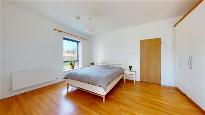 2 The Oval, Tullyvale, Cabinteely, Dublin 18