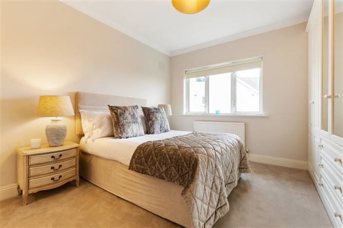 40 Holmwood, Cabinteely, Dublin 18