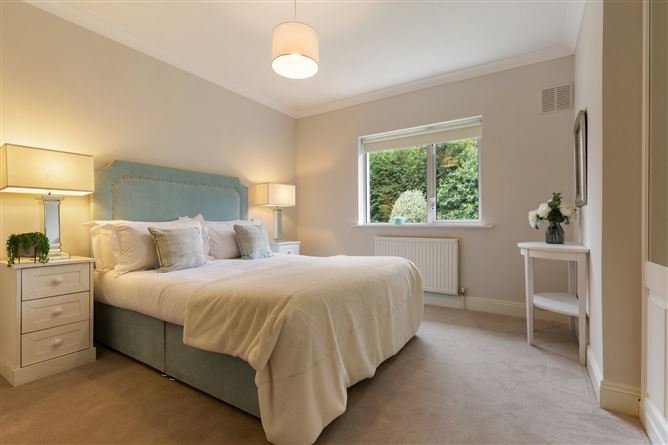 40 Holmwood, Cabinteely, Dublin 18
