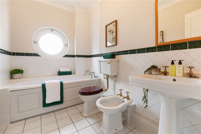 40 Holmwood, Cabinteely, Dublin 18