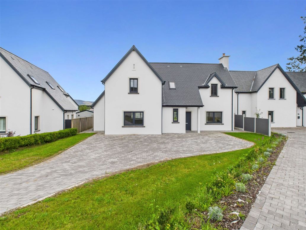 9 The Lodges, Killowen, Kenmare, Co. Kerry