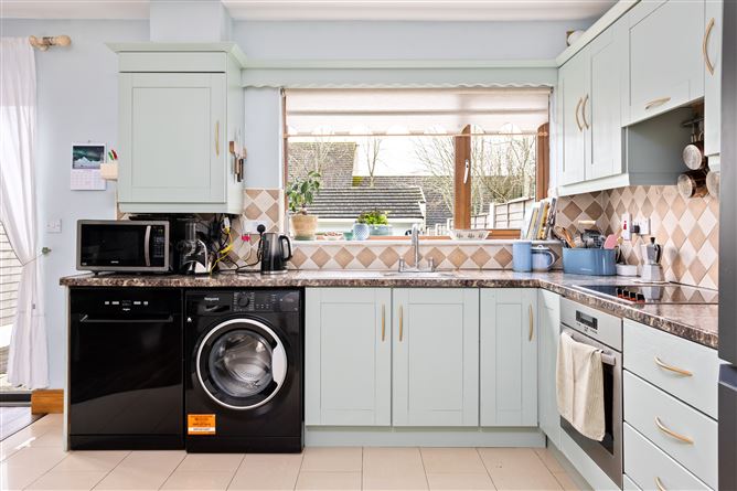 18 Liffey Mill Avenue, Athgarvan, Kildare