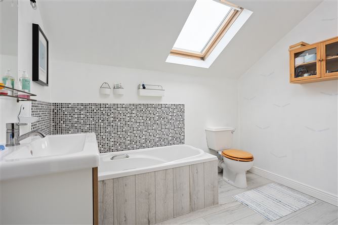 18 Liffey Mill Avenue, Athgarvan, Kildare