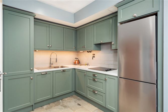 15 Levmoss Hall, Leopardstown, Dublin 18