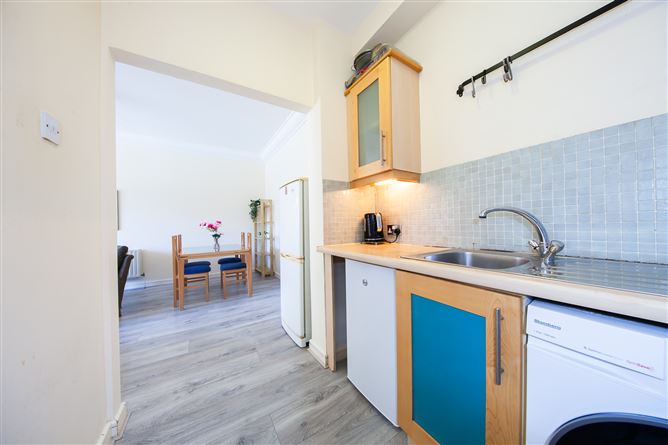https://photos-a.propertyimages.ie/media/5/0/7/5006705/38f88cbd-e284-48fb-8013-68f6790c1d5f_l.jpg