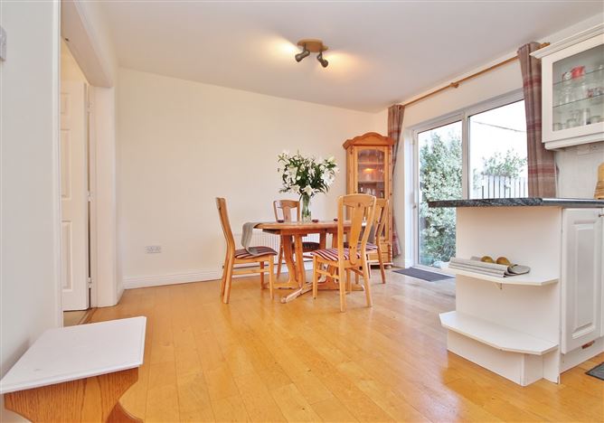 30 Woodstown Heath, Knocklyon, Dublin 16