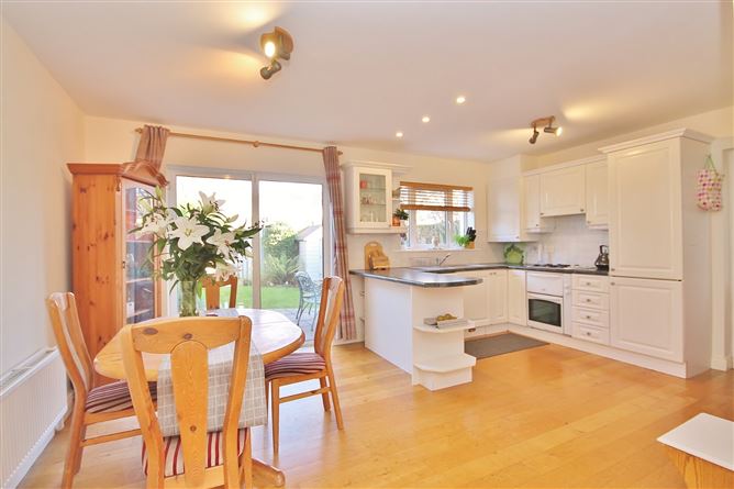 30 Woodstown Heath, Knocklyon, Dublin 16