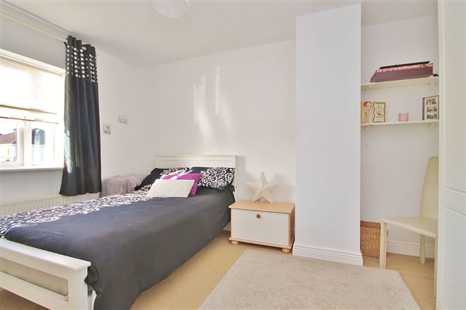 30 Woodstown Heath, Knocklyon, Dublin 16