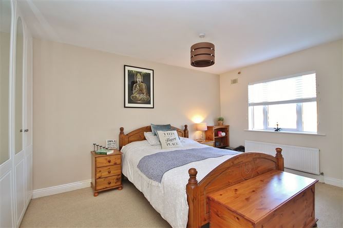 30 Woodstown Heath, Knocklyon, Dublin 16
