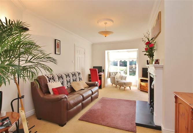 30 Woodstown Heath, Knocklyon, Dublin 16