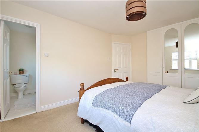 30 Woodstown Heath, Knocklyon, Dublin 16
