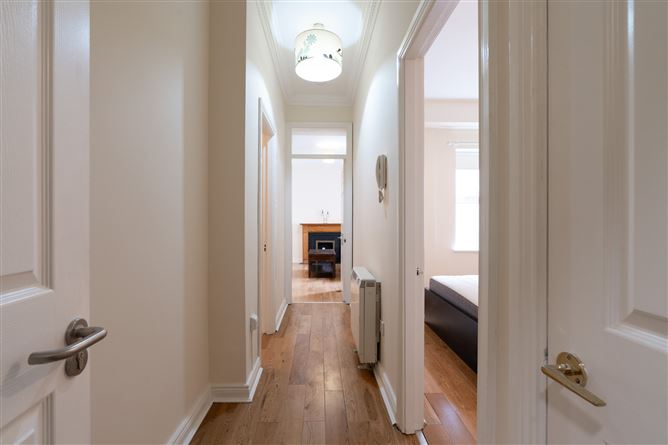 Apt. 9, Wicklow Court, 38-40, South Great George's Street, Dublin 2