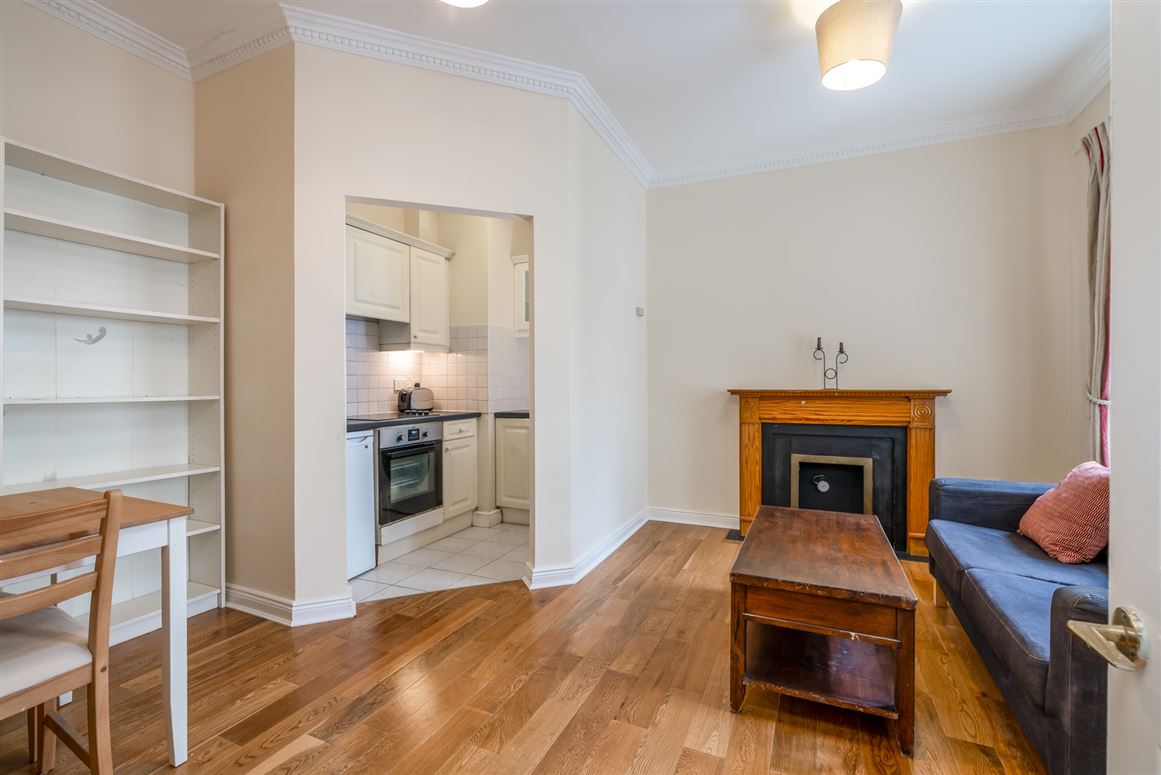Apt. 9, Wicklow Court, 38-40, South Great George's Street, Dublin 2