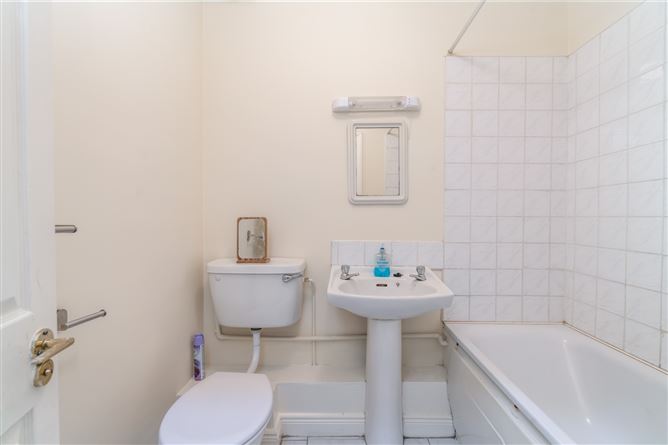 Apt. 9, Wicklow Court, 38-40, South Great George's Street, Dublin 2