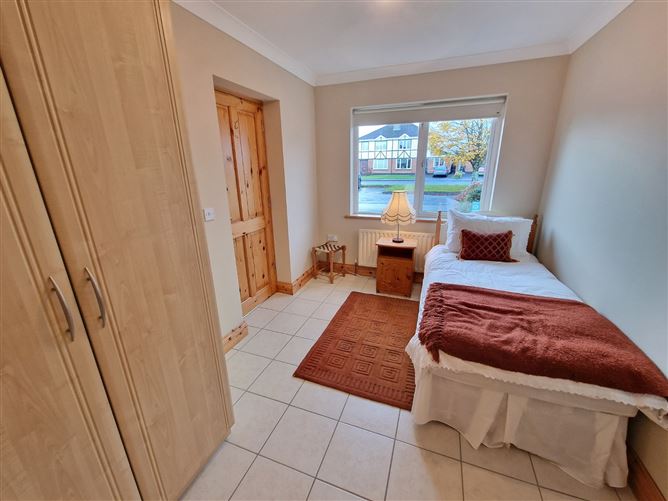 34 The Hawthorns, Limerick Road, Ennis, Co. Clare
