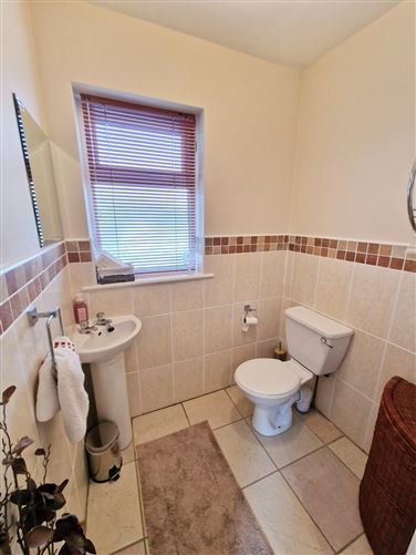 34 The Hawthorns, Limerick Road, Ennis, Co. Clare